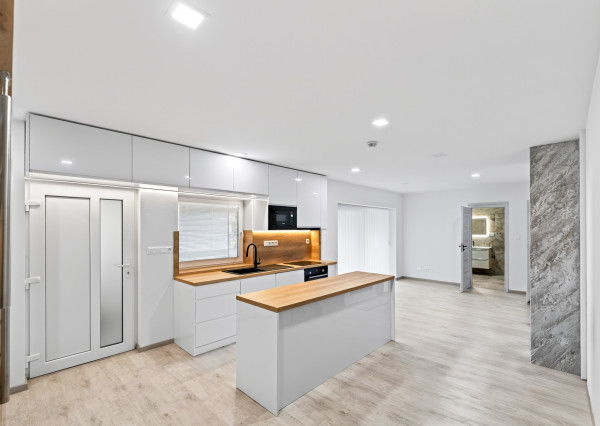 Nadštandardný 5-izbový dom s garážou a pozemkom 1 300 m²