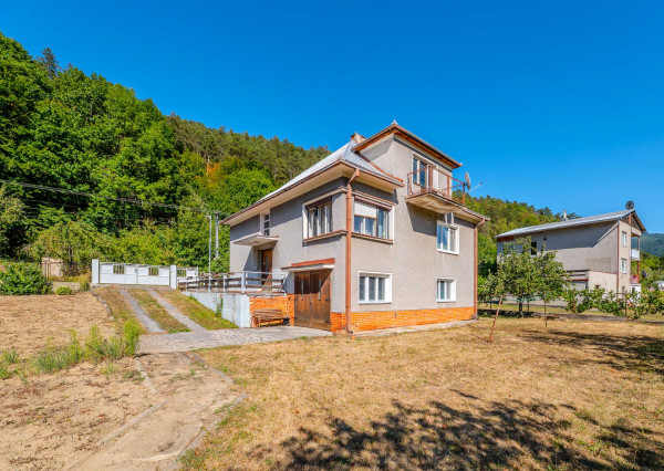 RODINNÝ DOM | TRENČIANSKE TEPLICE  | 978 m2
