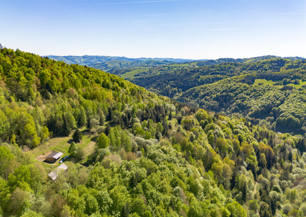 Pozemok - samota v horách nad obcou Lazy pod Makytou, Púchov
