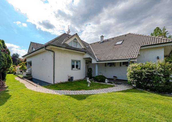 Priestranná vila pre rodinný život aj oddych – Zamarovce