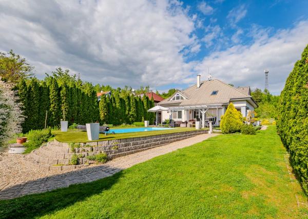 Priestranná vila pre rodinný život aj oddych – Zamarovce