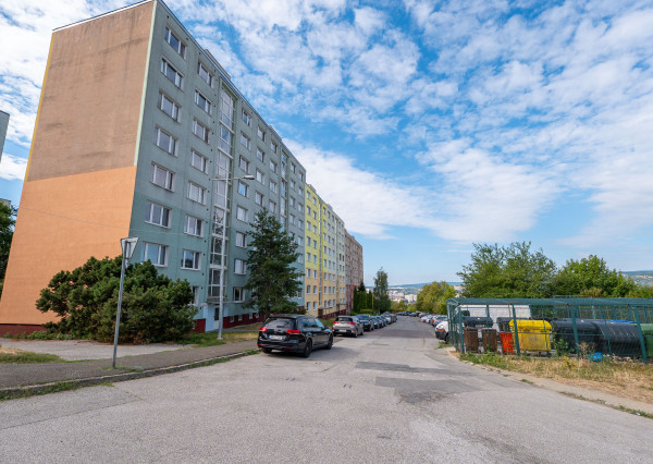 2 izbový byt, kompletná rekonštrukcia, kúpou voľný, Košice