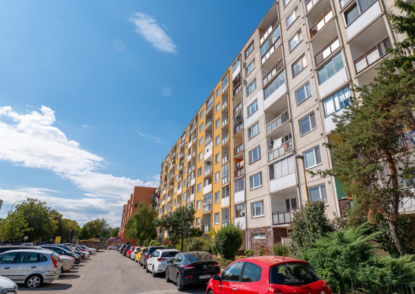 REZERVOVANÉ  2 izbový byt s loggiou, 53,5m2, Bernolákova, Košice