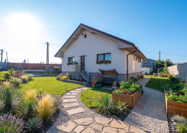 Novostavba -  Rodinný dom Čaňa, 3 izby, veľký pozemok, IS