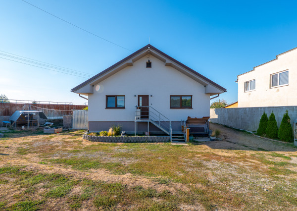 Novostavba -  Rodinný dom Čaňa, 3 izby, veľký pozemok, IS