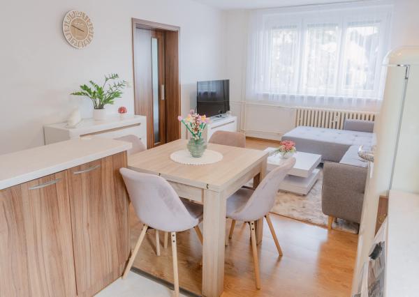 Na predaj krásny 2i byt po rekonštrukcii, 47m2, Devínska n/V
