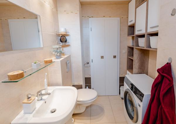 Na predaj krásny 2i byt po rekonštrukcii, 47m2, Devínska n/V