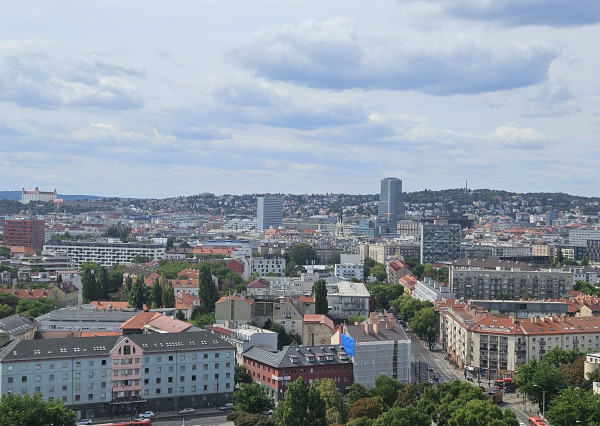 Na predaj moderný 2-izbový byt s parkovaním - Gloria, Nivy