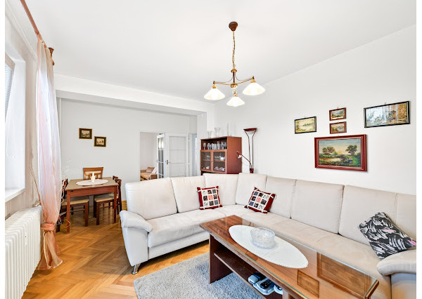 Priestranný svetlý 3i byt, 75 m², balkón, komora - Myjava