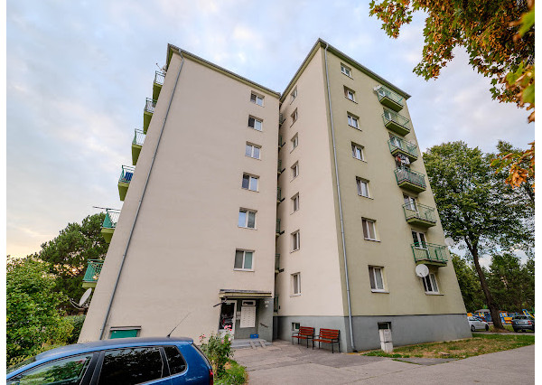 Priestranný svetlý 3i byt, 75 m², balkón, komora - Myjava