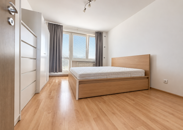 IBA U NÁS!  Zariadený 3-izbový byt ILAVA, 72m2