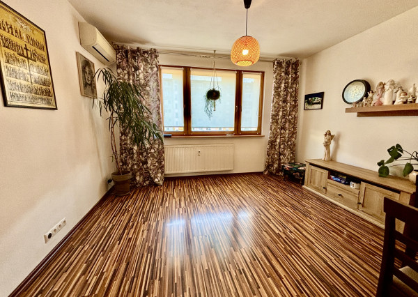 3 izbový byt, loggia, klimatizácia, Košice Terasa