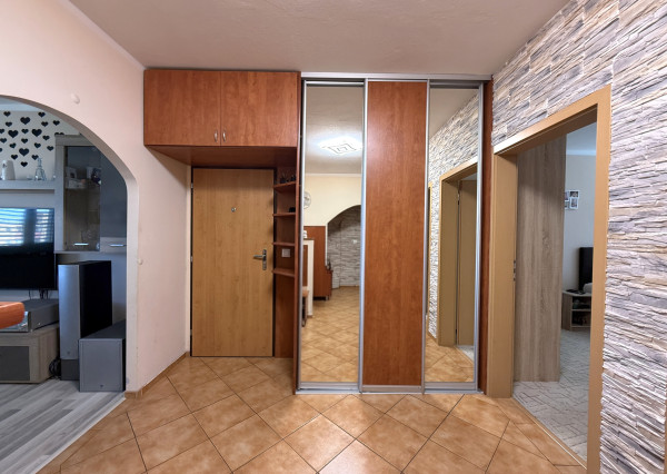 4-IZBOVÝ BYT S BALKÓNOM | PETRŽALKA – HUMENSKÉ NÁMESTIE