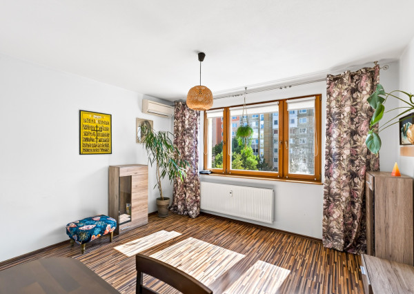 3 izbový byt, loggia, klimatizácia, Matuškova, Košice Terasa
