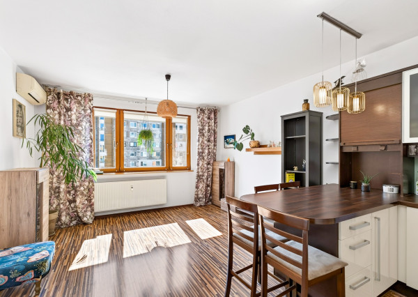 3 izbový byt, loggia, klimatizácia, Matuškova, Košice Terasa