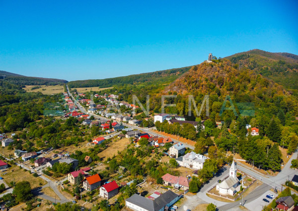 Rodinný dom, 4 izby, pozemok 825m2, IS, Slanec