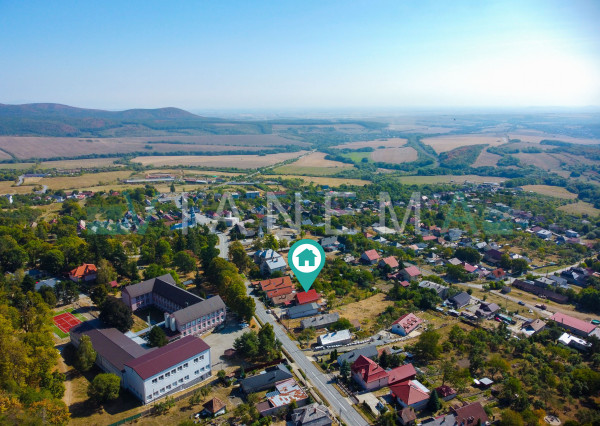 Rodinný dom, 4 izby, pozemok 825m2, IS, Slanec