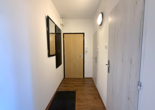 NA PREDAJ 1-IZBOVÝ BYT S BALKÓNOM BRATISLAVA-DÚBRAVKA