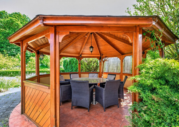 Dom pod lesom | Moravany n/V | 250 m² | pozemok 1 800 m²