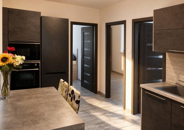 NA PREDAJ! dvojgeneračný 6-izbový RD, Kútniky Kolónia
