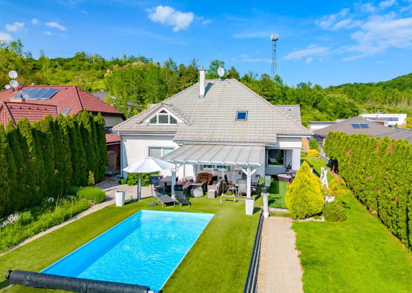 Výnimočná vila pre rodinný život, súkromie a oddych – Zamarovce