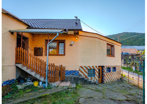 Priestranný rodinný dom obklopený horami - Košecké Rovné