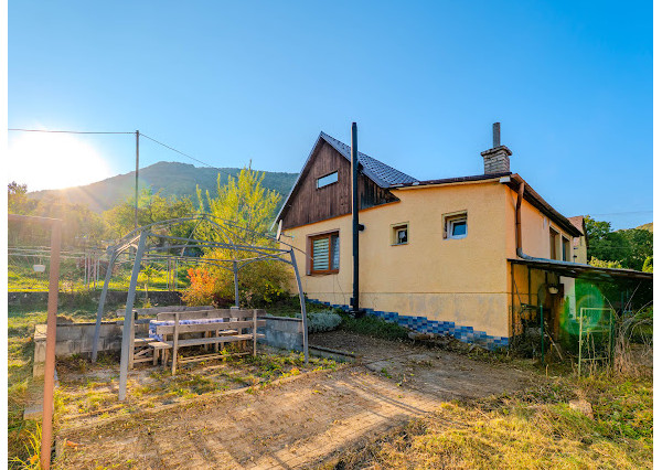 Priestranný rodinný dom obklopený horami - Košecké Rovné