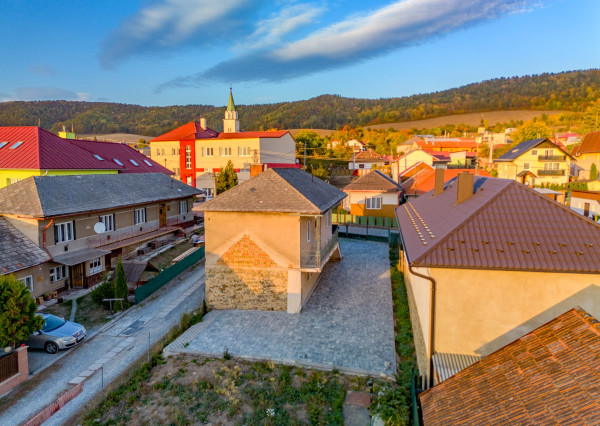 Praktický 3 izbový rodinný dom na dokončenie | Víťaz 🏡