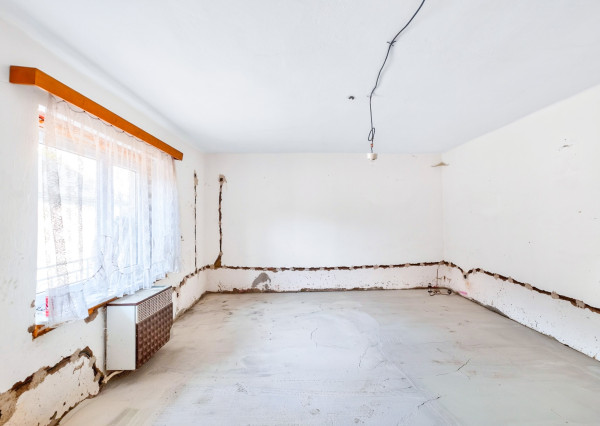 Praktický 3 izbový rodinný dom na dokončenie | Víťaz 🏡