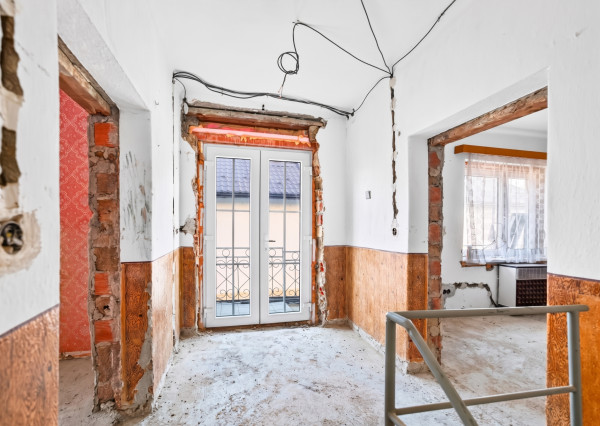 Praktický 3 izbový rodinný dom na dokončenie | Víťaz 🏡