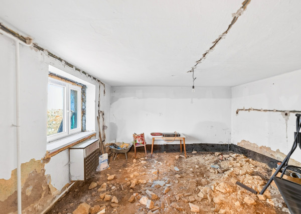 Praktický 3 izbový rodinný dom na dokončenie | Víťaz 🏡