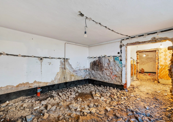 Praktický 3 izbový rodinný dom na dokončenie | Víťaz 🏡