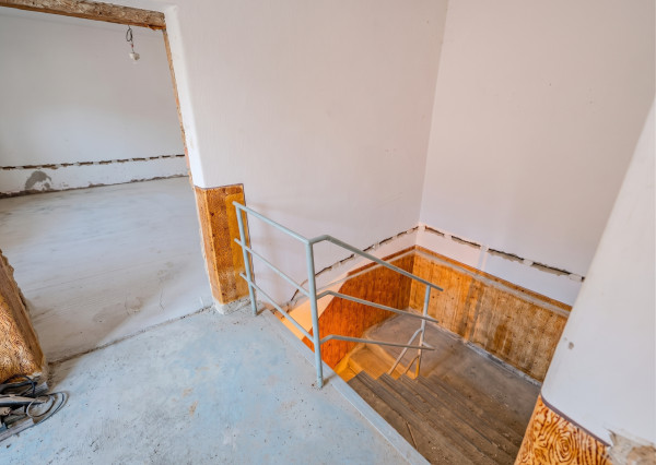 Praktický 3 izbový rodinný dom na dokončenie | Víťaz 🏡