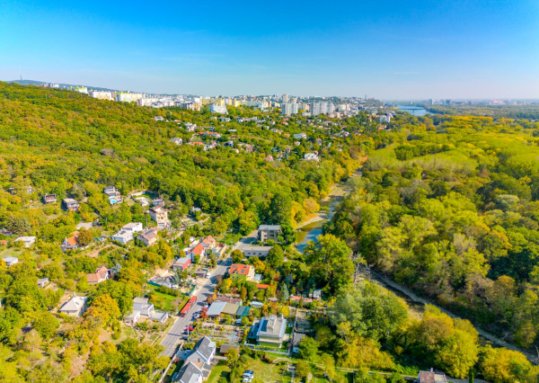 Na predaj 5i rozostavaný dom, dvojgaráž, projekt, Bratislava