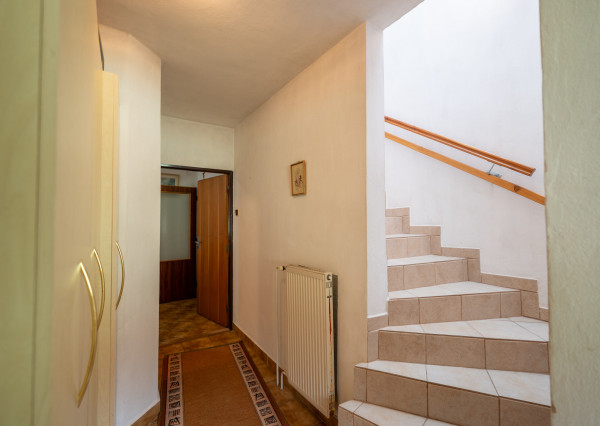 Priestranný rodinný dom s veľkým potenciálom |216 m² MYJAVA|