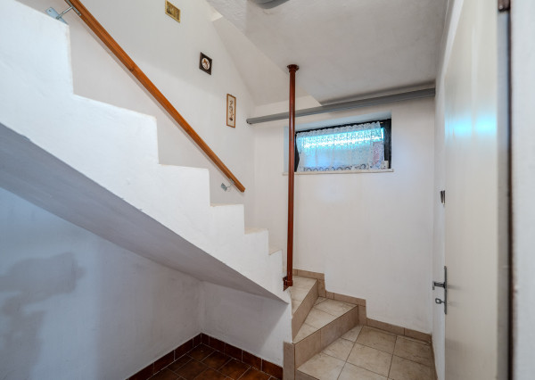 Priestranný rodinný dom s veľkým potenciálom |216 m² MYJAVA|