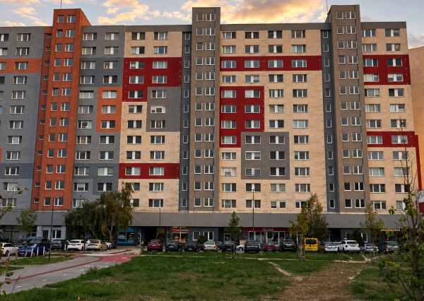 NA PREDAJ! 3 izbový byt s loggiou po rekonštrukcii,Petržalka