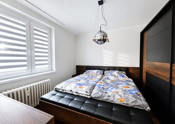Priestranný 3-izbový byt na predaj, v centre Beluše, 68m2