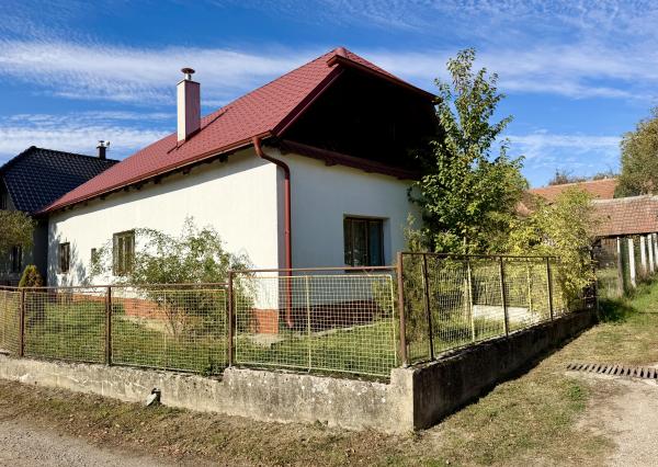 Romantická chalupa - RD na okraji obce Polianka, Myjava