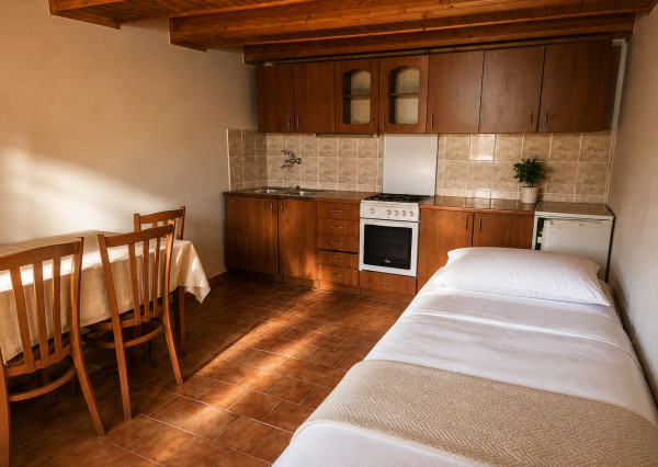 NA PREDAJ! Zrubová chata s 3 apartmánmi, Tatranská Kotlina