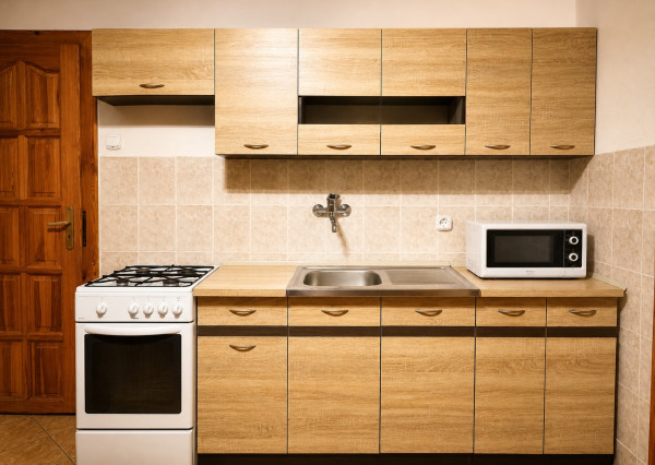 NA PREDAJ! Zrubová chata s 3 apartmánmi, Tatranská Kotlina