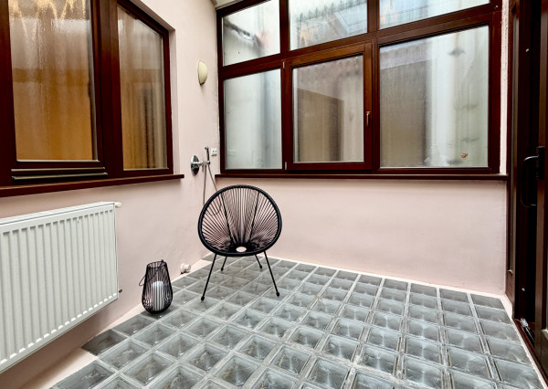 Na prenájom luxusný 3,5-izbový byt s parkovaním, Staré mesto
