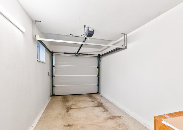 Na predaj 4 izbový dom, 149m2, garáž, Prievidza