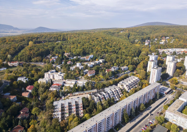 Pekný 4i byt s dvomi terasami po kompletnej rekonštrukcii, slepá ulica, 141,4 m²!