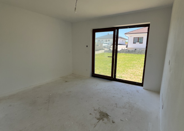IBA U NÁS! Na predaj 3i novostavba, Pečenany, 585m2, BNB