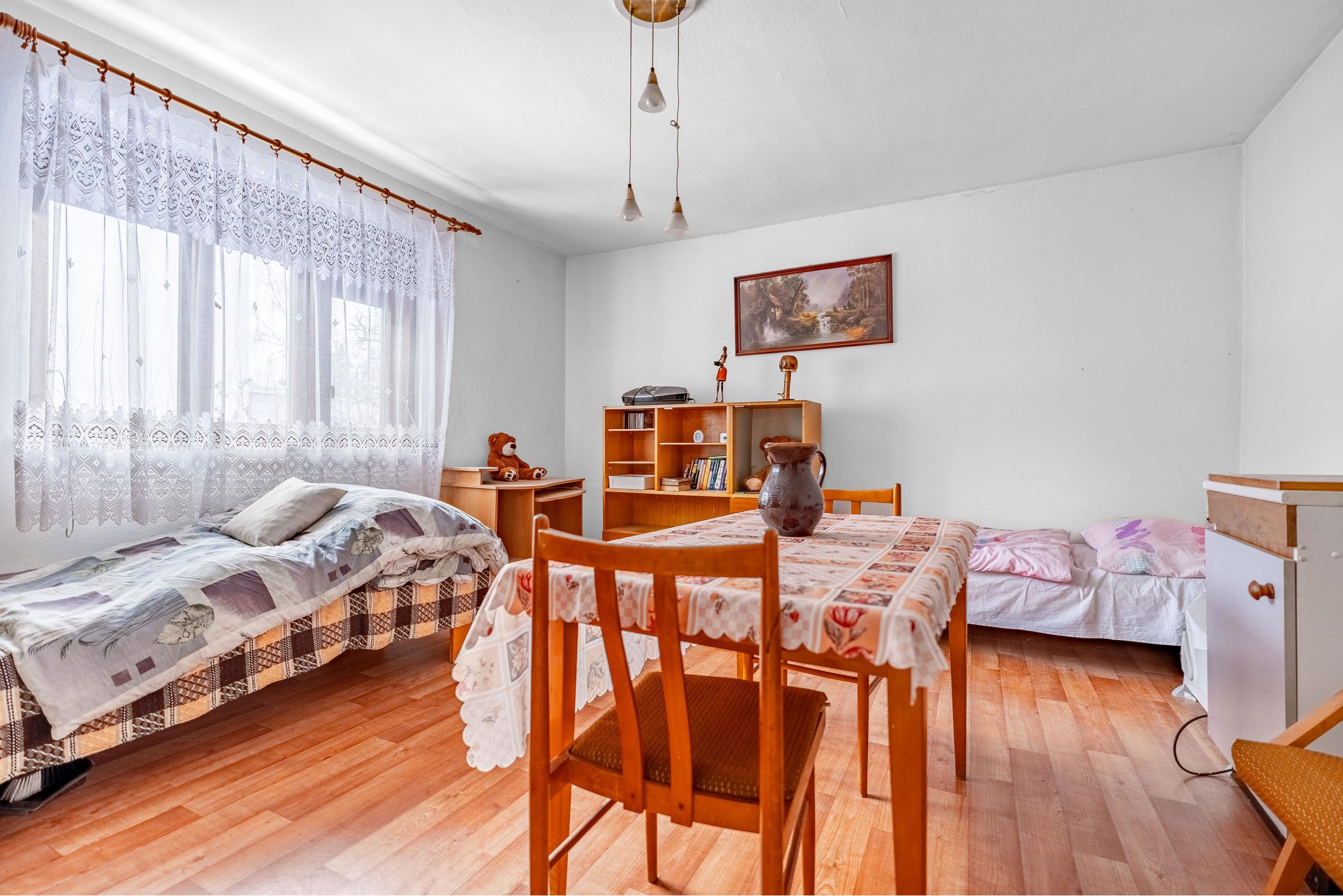 rezervované IBA U NÁS! Na predaj rodinný/víkendový dom Udiča