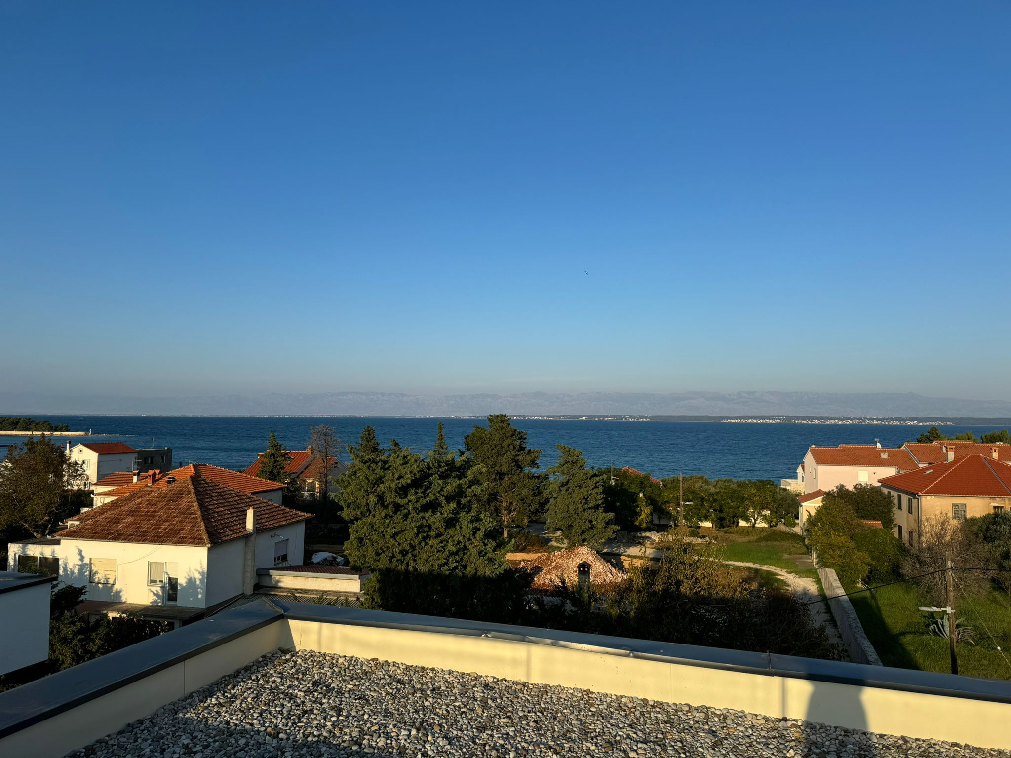 IBA U NÁS! Zariadený 3-izbový apartmán s parkovaním Vila Ugljan