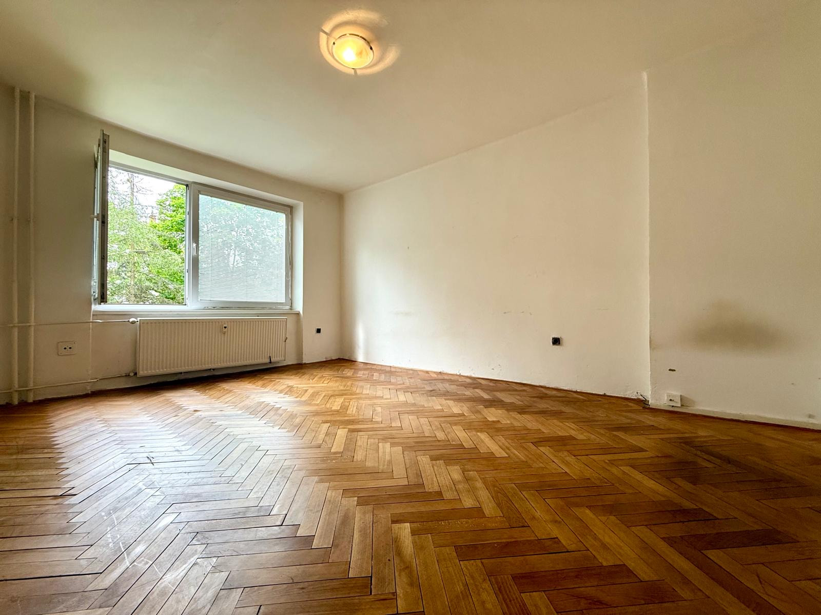 Na predaj svetlý 1-izbový byt Košice-Šaca