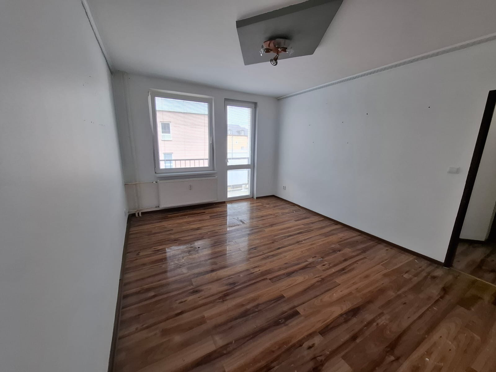 REZERVOVANÉ 1-izbový byt s balkónom v centre Sečoviec