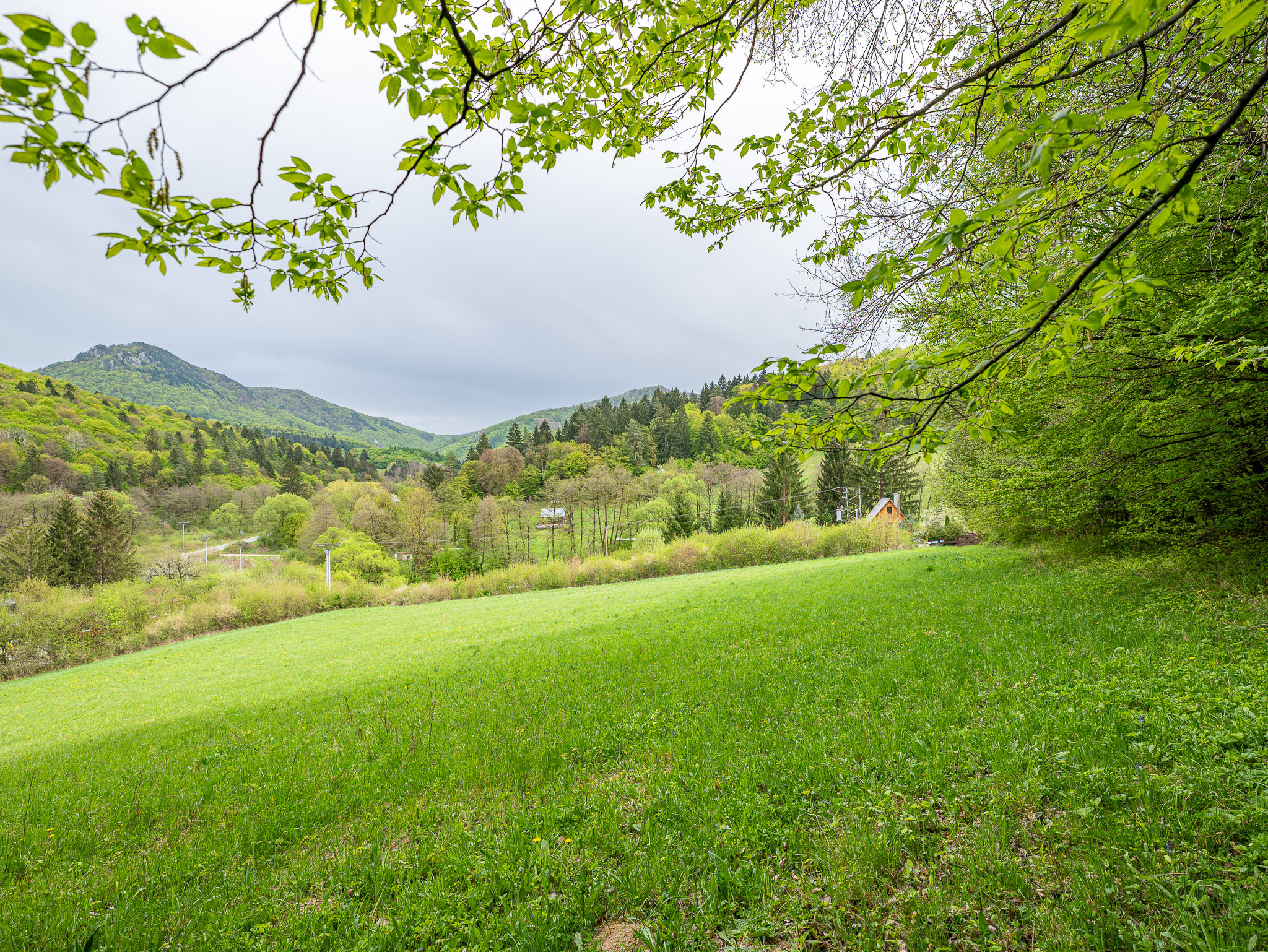 IBA U NÁS! Pozemok na stavbu chaty s výhľadom nad Belušou